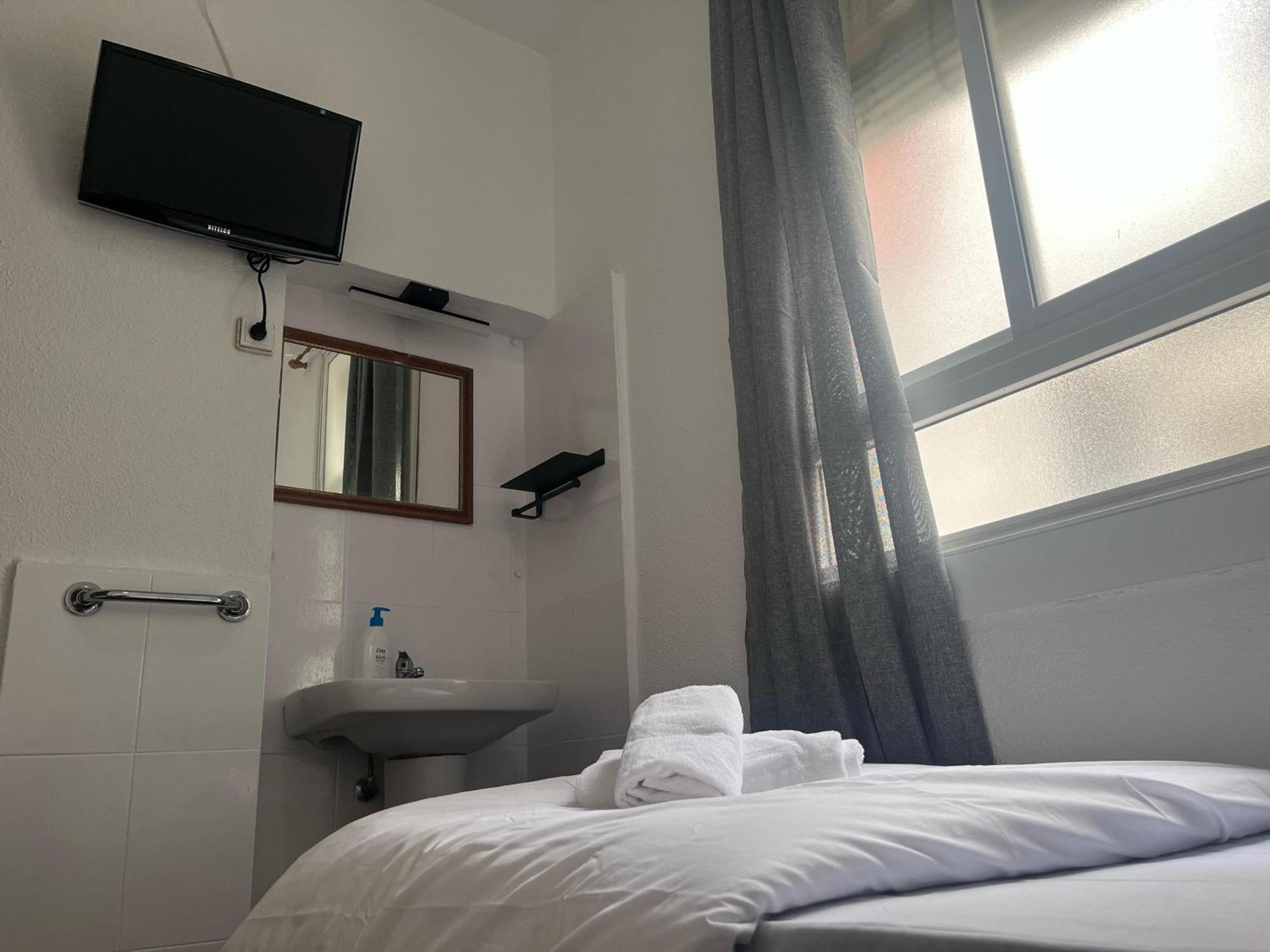 Small Single Room
