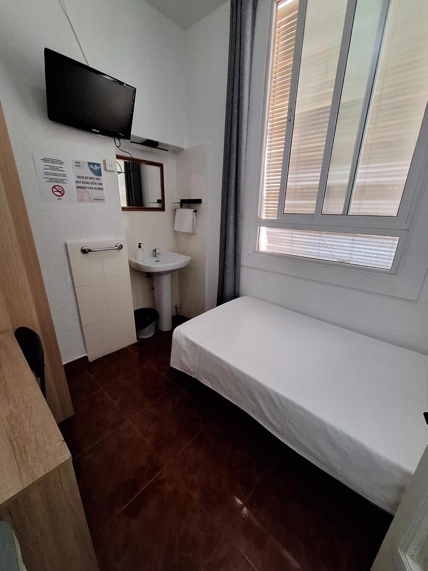 Small Single Room